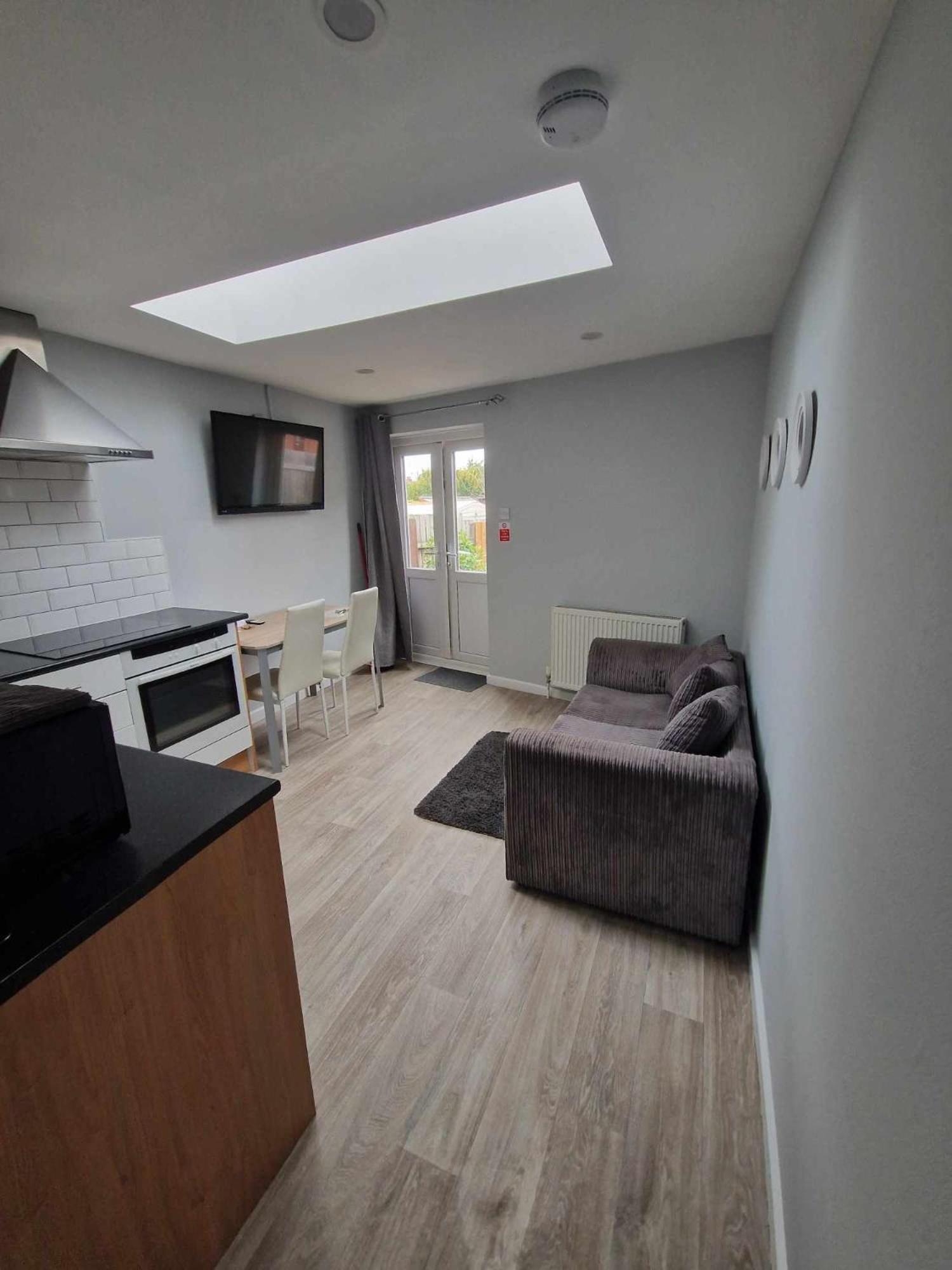 1b Smart * Newark-on-Trent (Nottinghamshire)